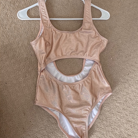 🚫SOLD on Mercari🚫 Sparkly One Piece Set - Picture 3 of 4